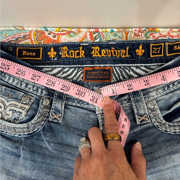 Rock Revival Jeans - Picture 9 of 9